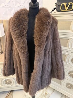 Saga fox fur coat medium